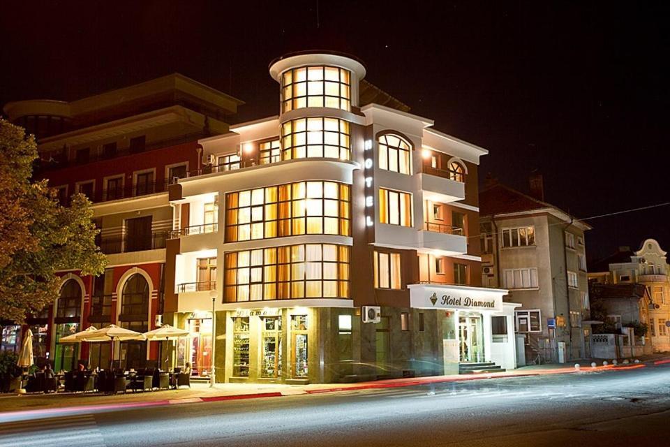Hotel Diamond Kazanlak Kültér fotó