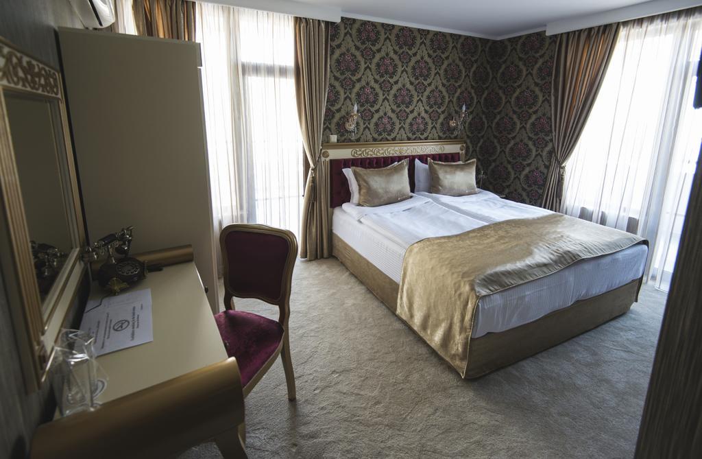 Hotel Diamond Kazanlak Kültér fotó