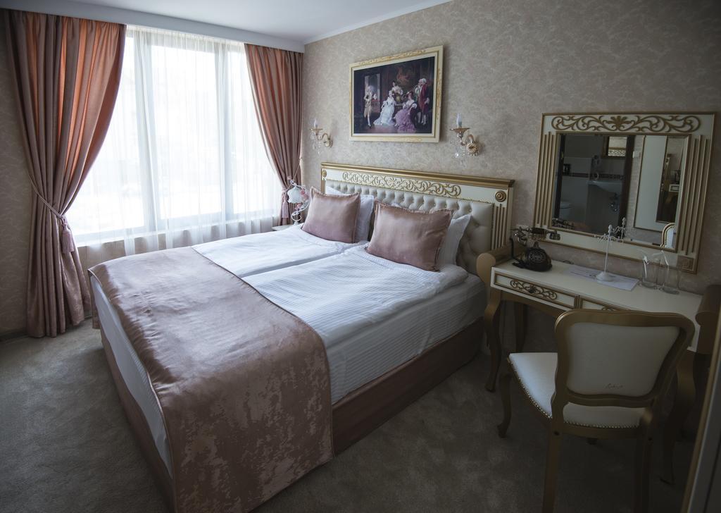 Hotel Diamond Kazanlak Kültér fotó