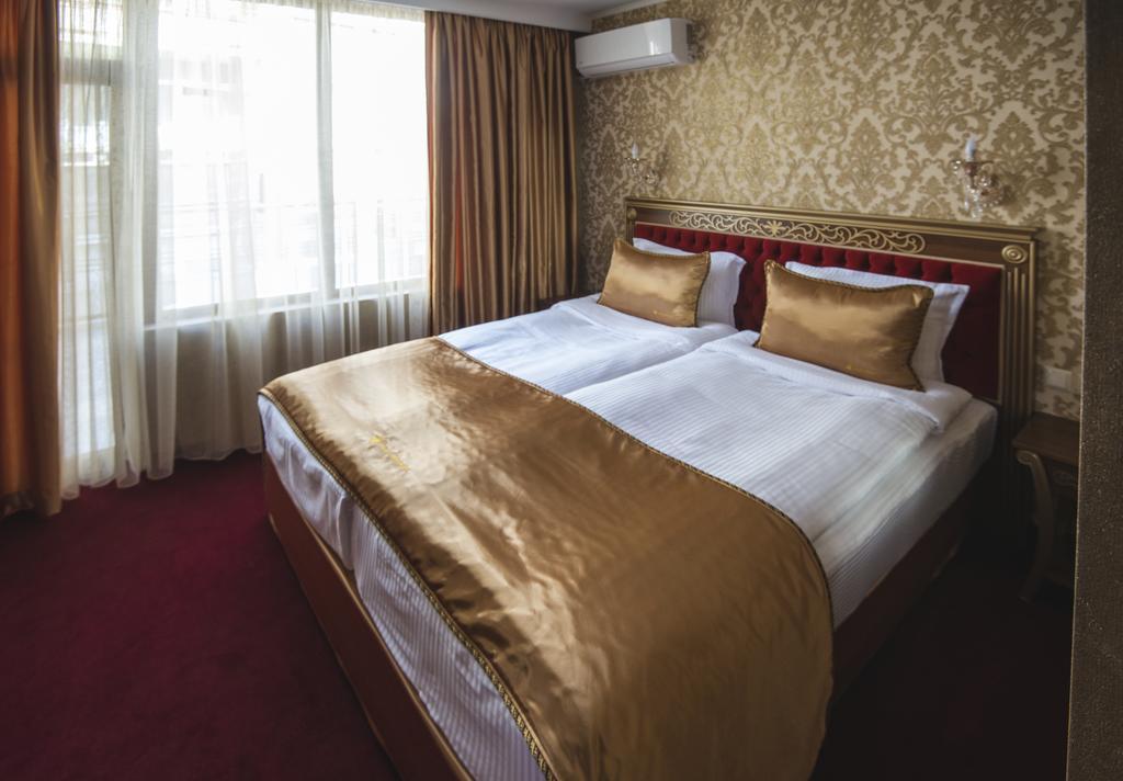 Hotel Diamond Kazanlak Kültér fotó