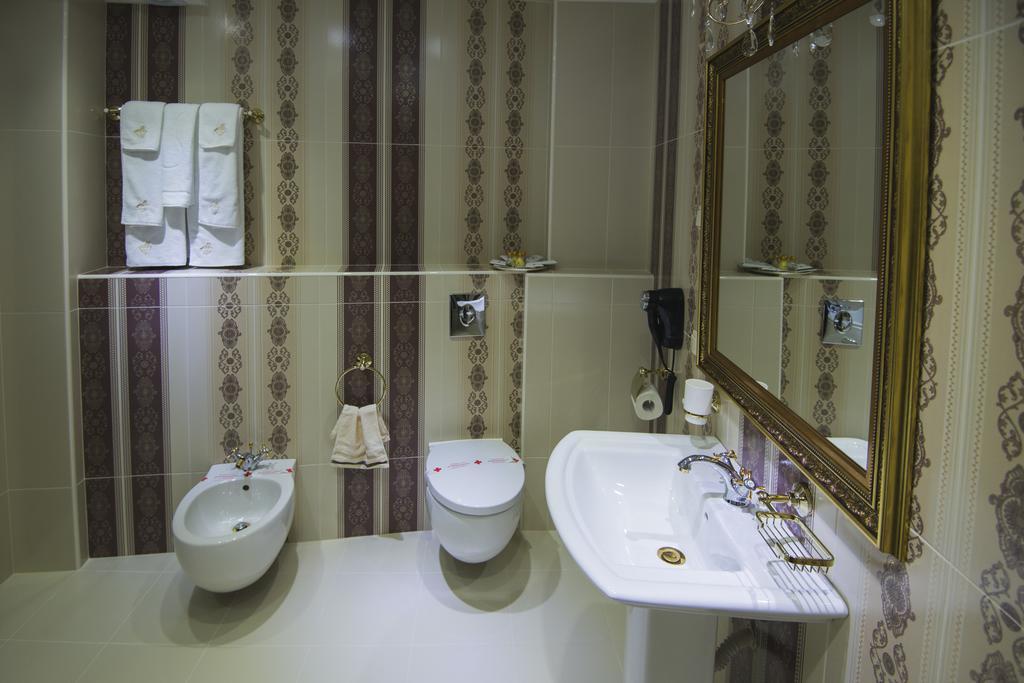 Hotel Diamond Kazanlak Kültér fotó