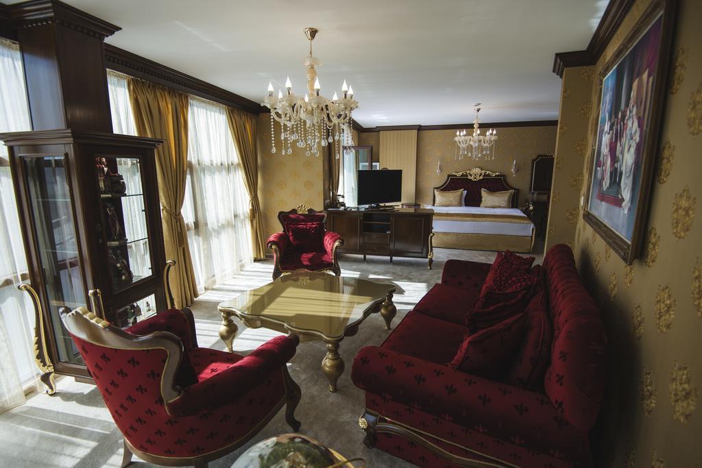Hotel Diamond Kazanlak Kültér fotó