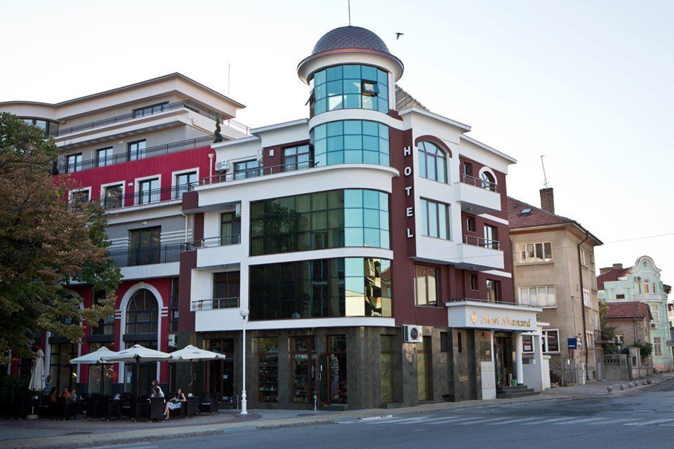 Hotel Diamond Kazanlak Kültér fotó